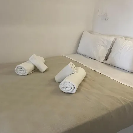 Viletta Verte * Fira (Santorini)