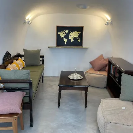 Villa Viletta Verte Fira (Santorini)